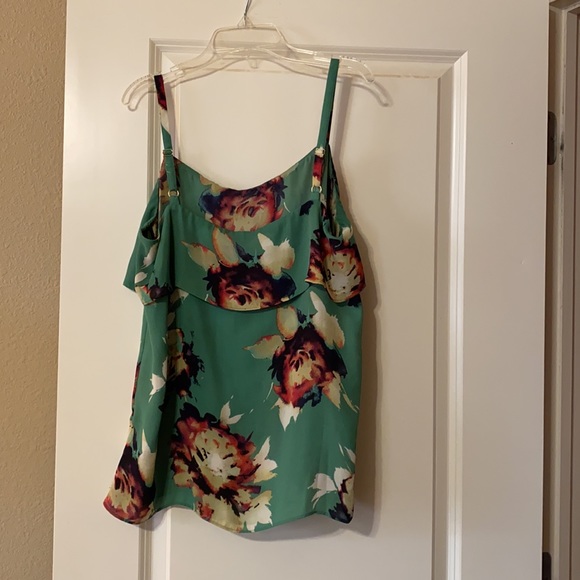 Cabi Green Floral Tank Size Medium - Picture 2 of 3